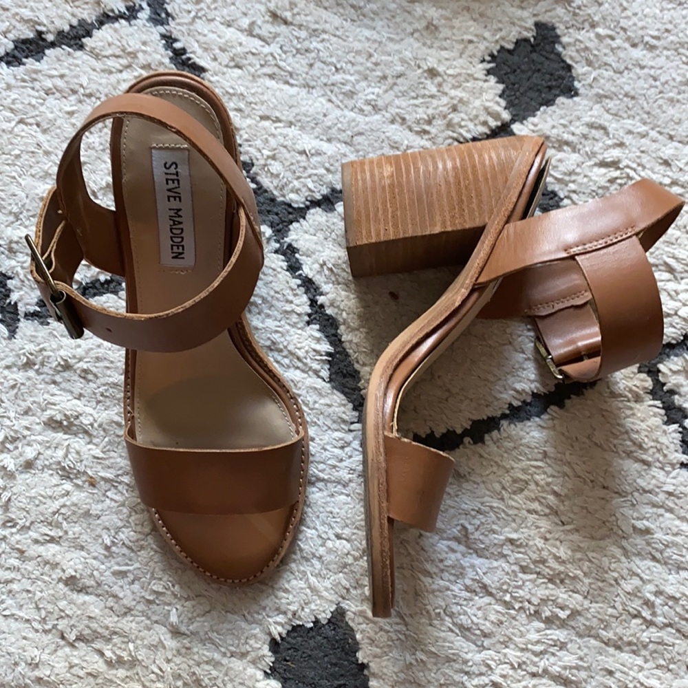 Steve Madden Tan Heels